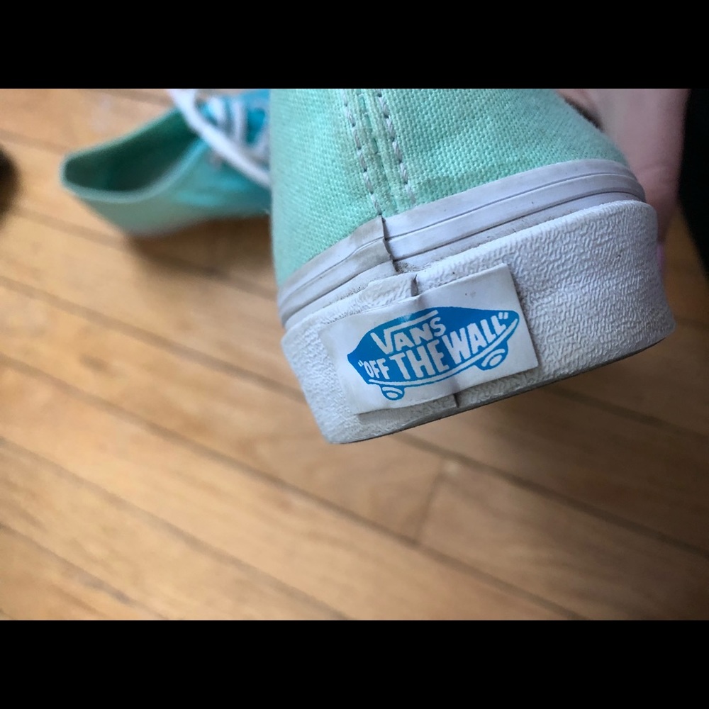 Vans - Picture 3 of 3